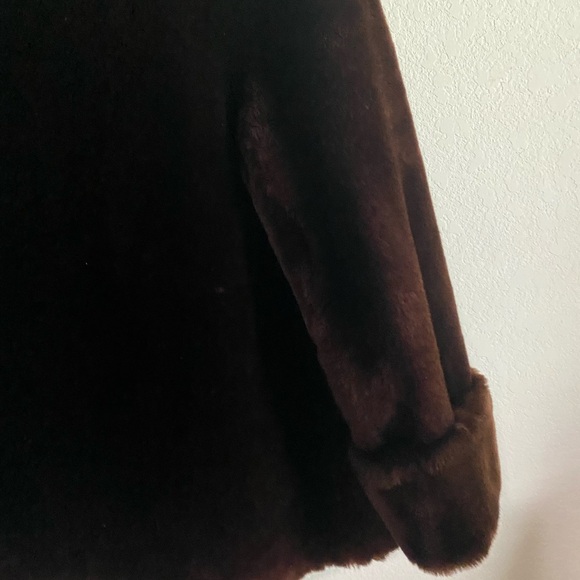 Vintage Fur Label Authority Luxurious Chocolate Brown Fur Mob Wife MCM Jacket M - Picture 14 of 16